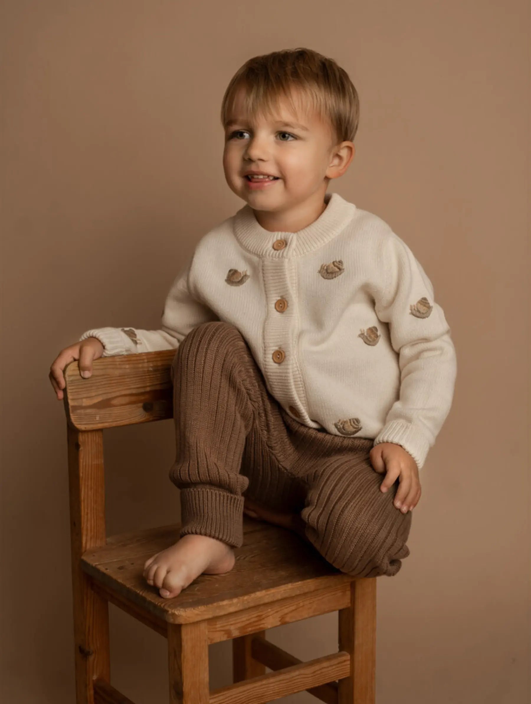 Classic Knit Cardigan: The Perfect Layer for Every Season